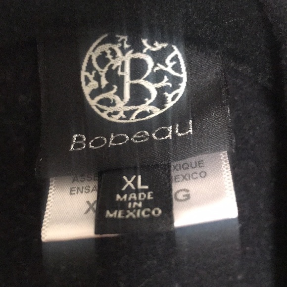 Bobeau long sleeve wrap with button - Picture 2 of 5